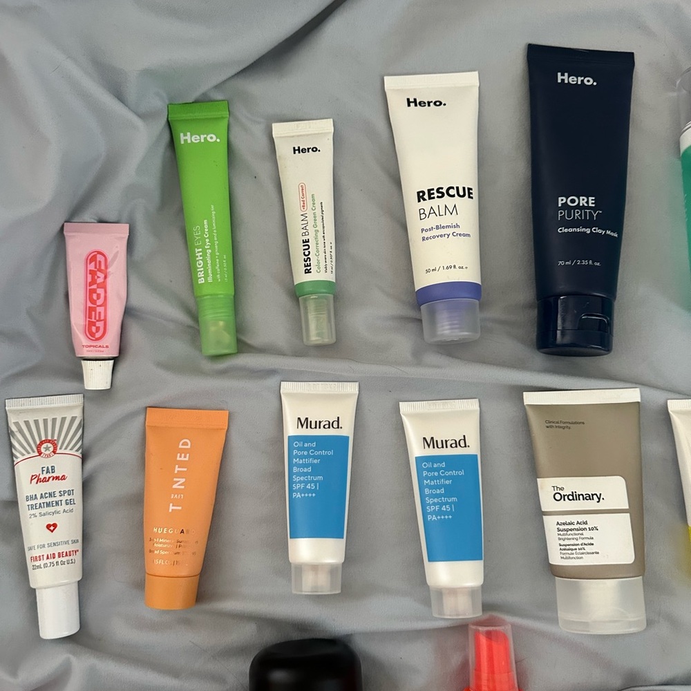 40 Piece Bundle of Skincare - Picture 2 of 5
